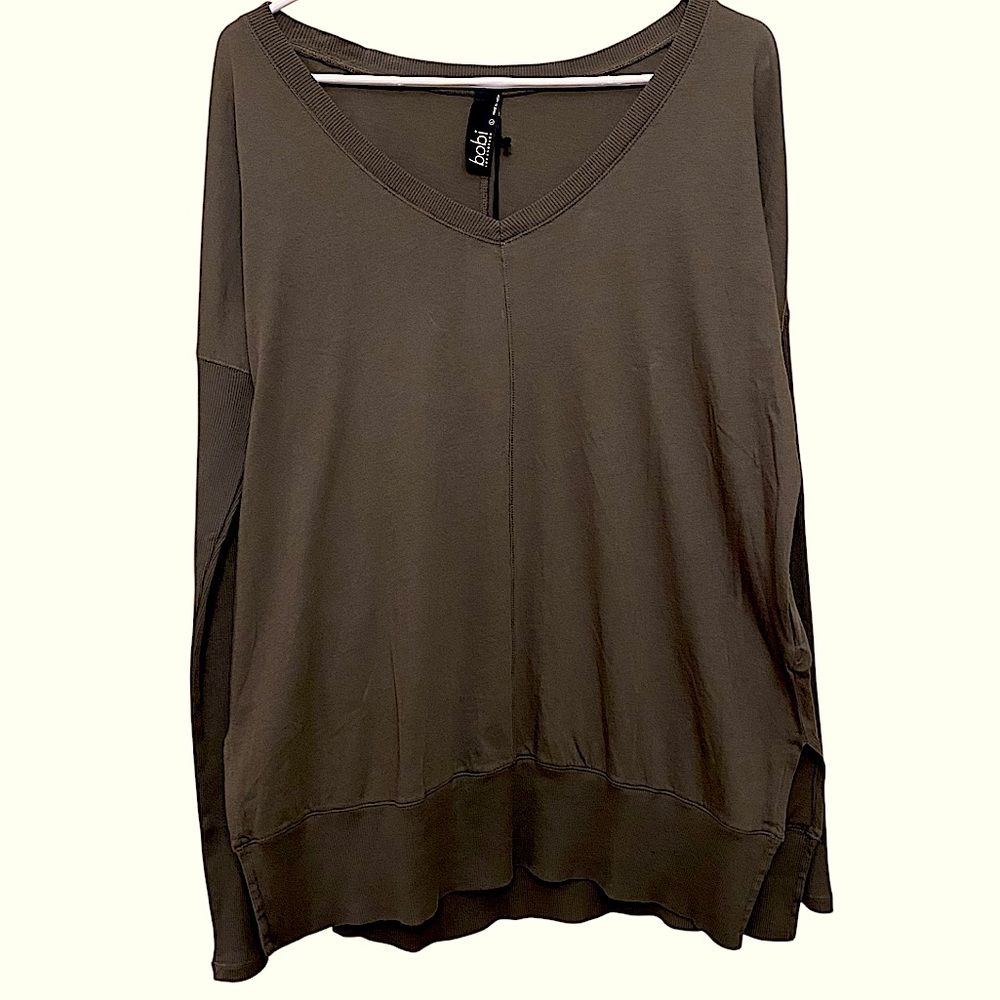 NWT Bobi Los Angeles Army Green v neck boyfriend  T-shirts 100% Cotton  Size L